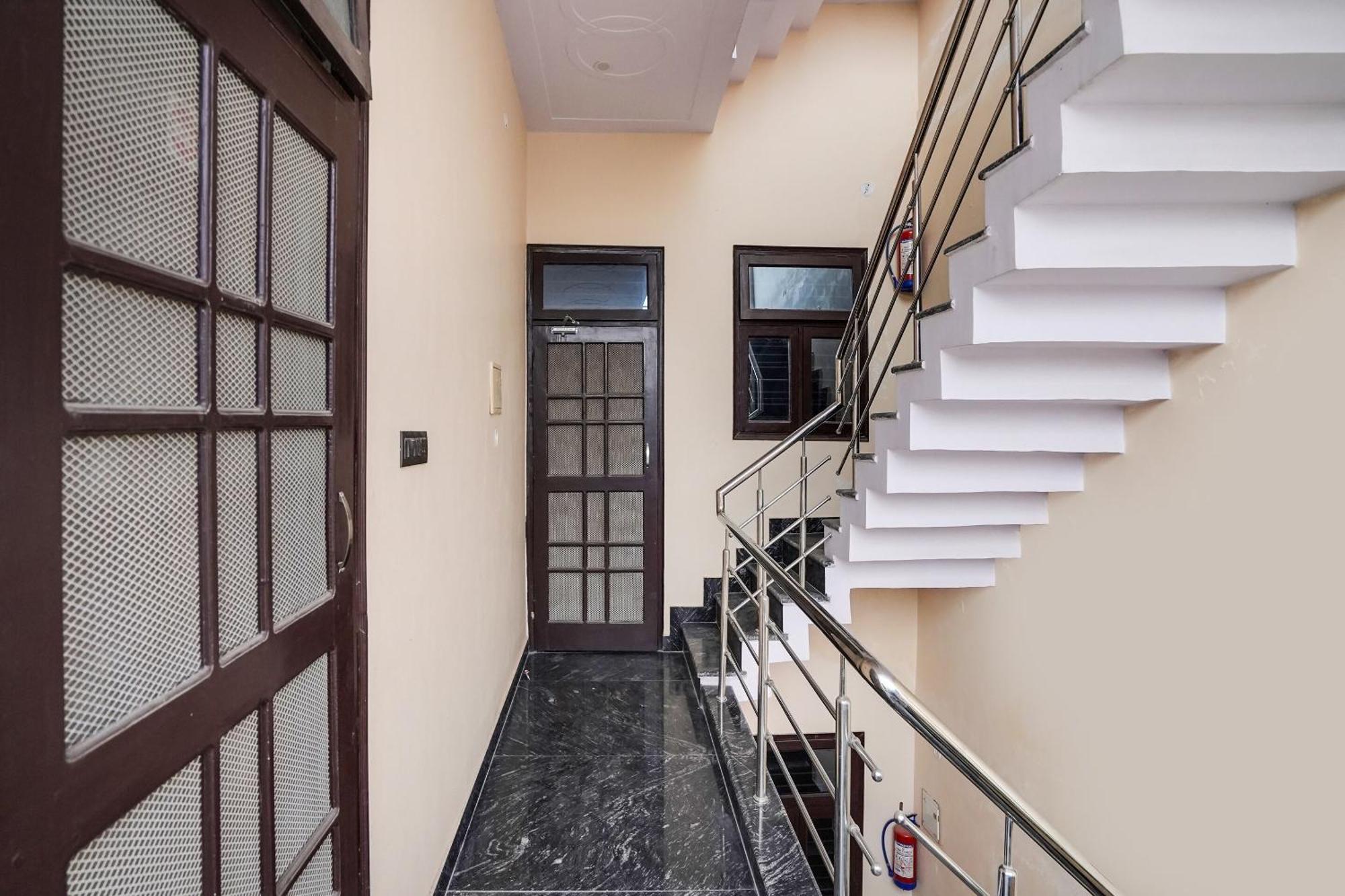 Hotel O Ayurma Inn Chinhat Exterior photo